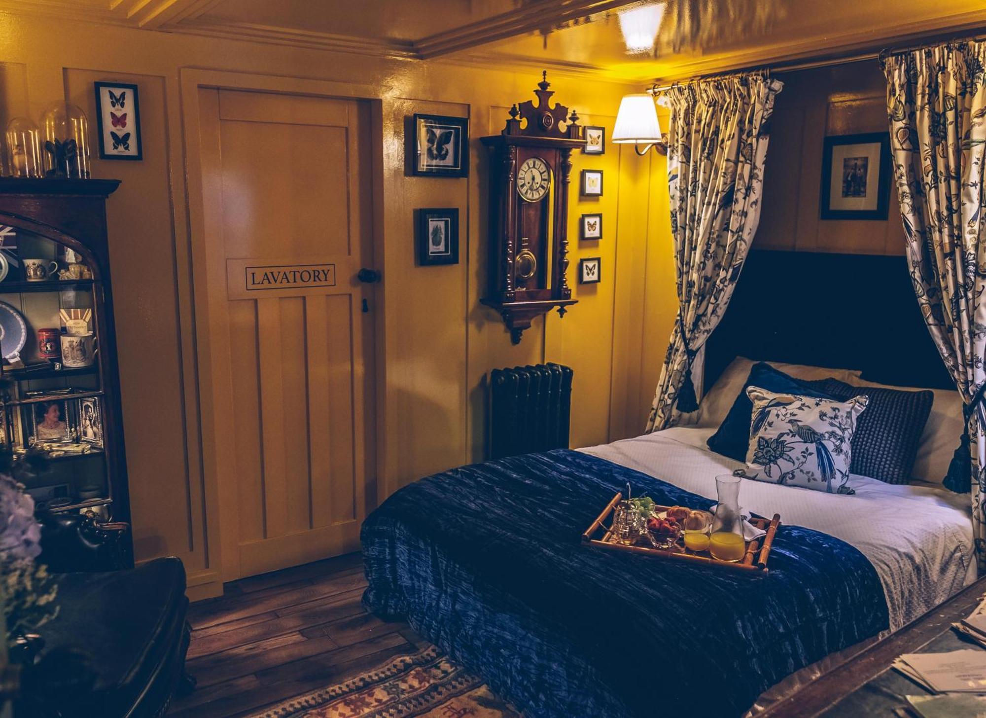 Sheddington Manor - 2 Bedroom Guest House & Cinema 벨파스트 외부 사진